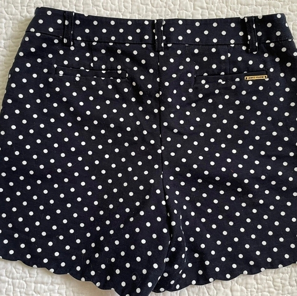 🚫 Anne Klein Woman's Shorts Navy blue white polka dots Size 8 - Picture 3 of 5